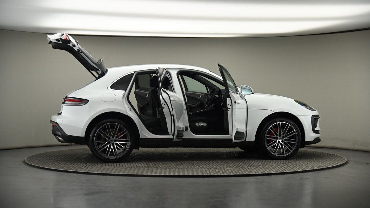 More views of Porsche Macan