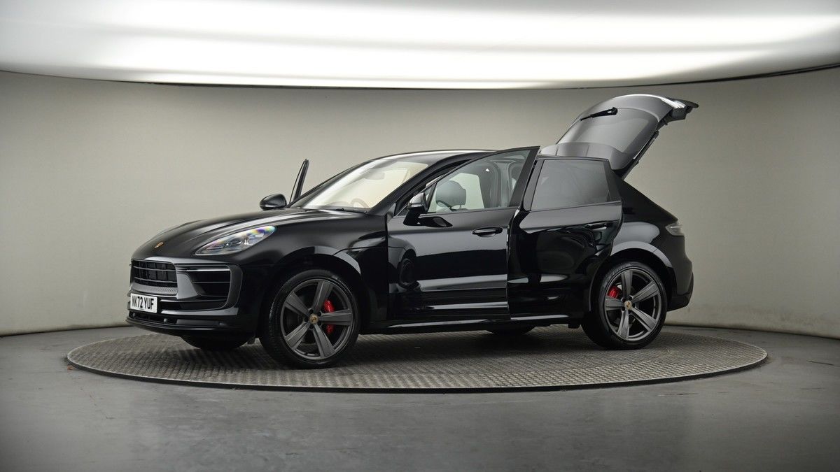 More views of Porsche Macan