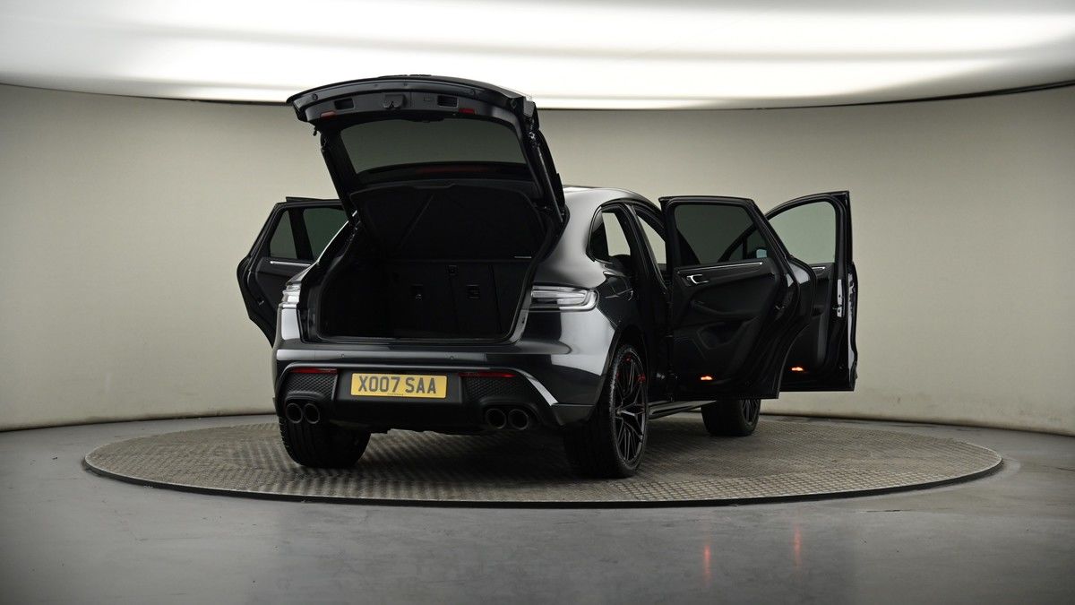 More views of Porsche Macan