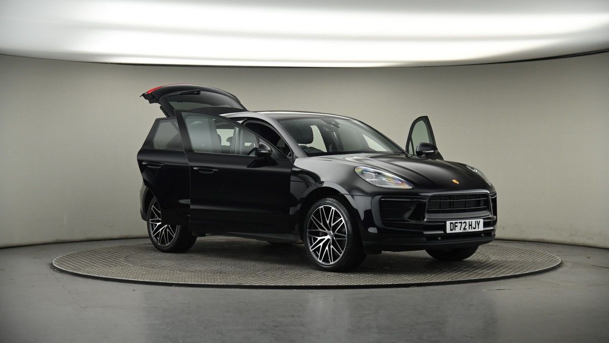 More views of Porsche Macan