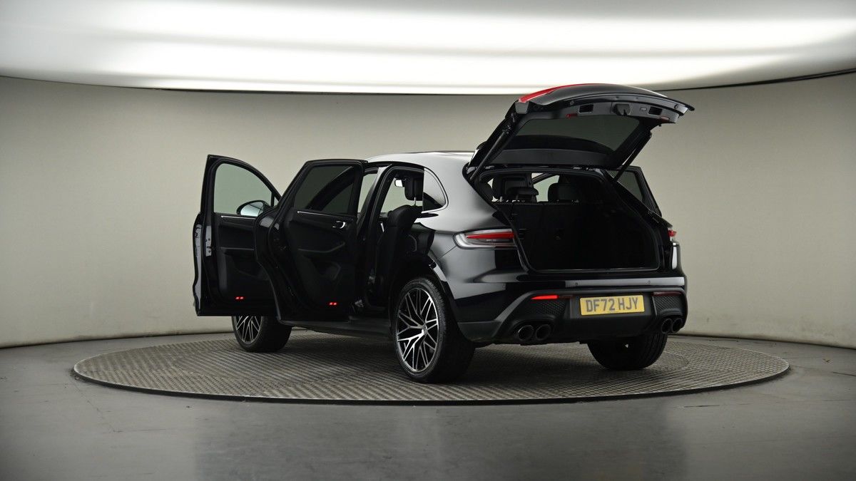 Porsche Macan Image 8