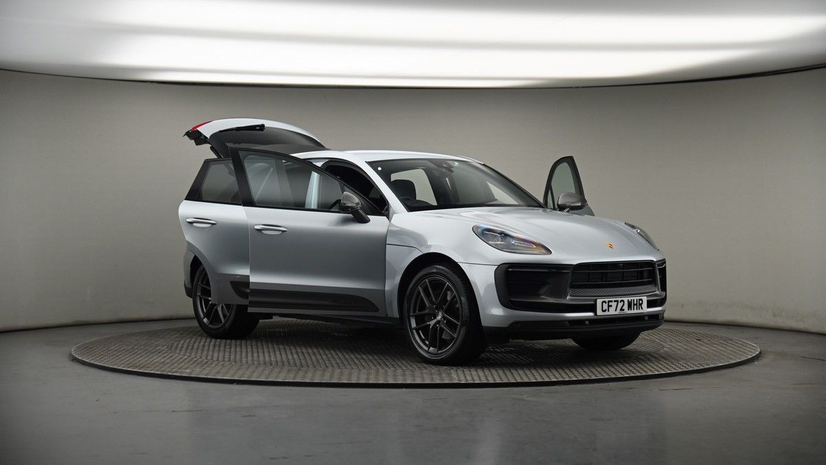 More views of Porsche Macan