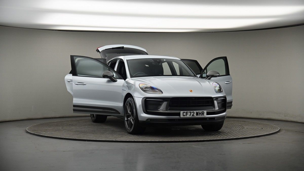 More views of Porsche Macan