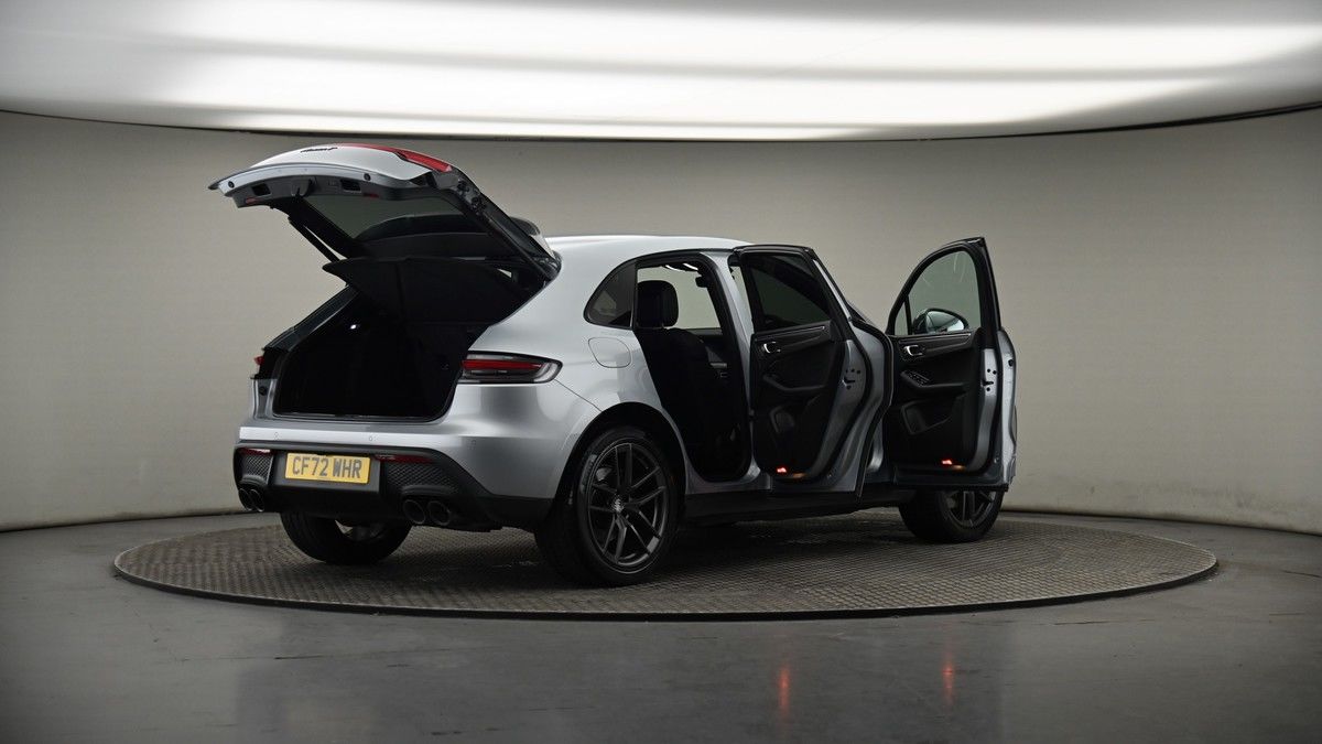 More views of Porsche Macan