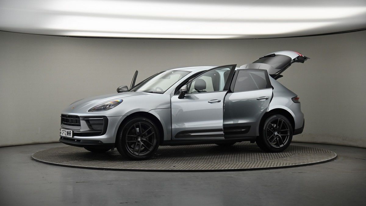 More views of Porsche Macan