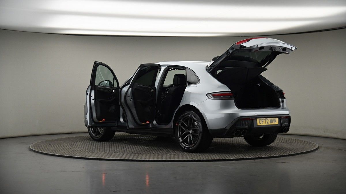 More views of Porsche Macan