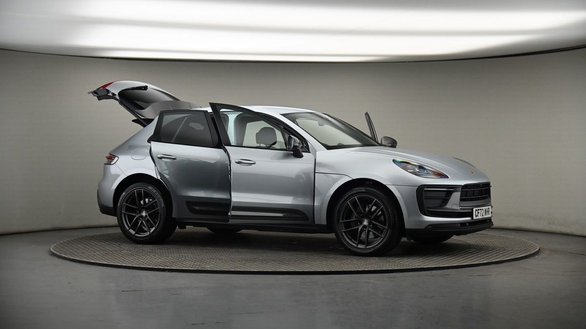 More views of Porsche Macan