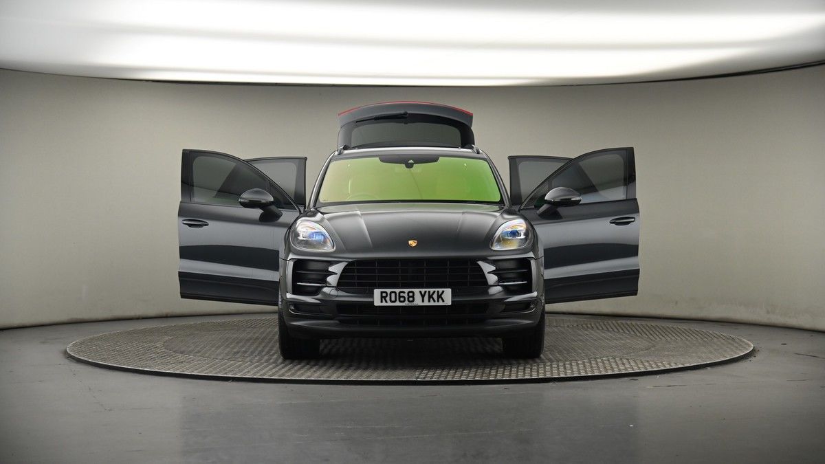 More views of Porsche Macan