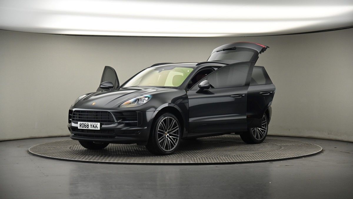 More views of Porsche Macan