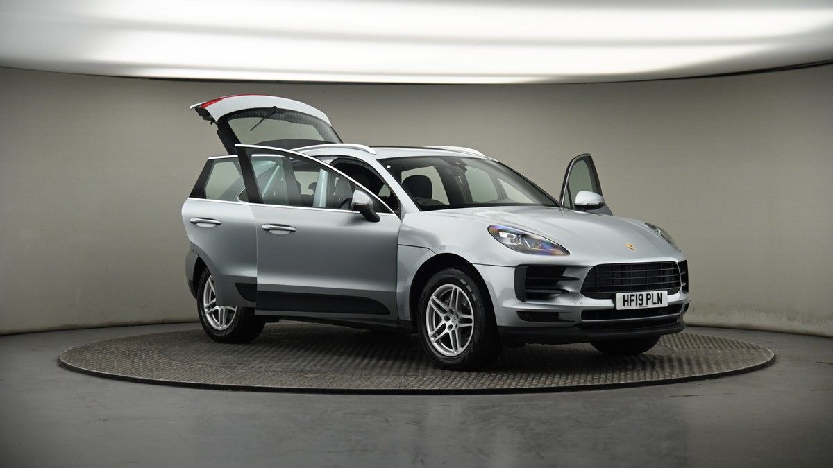 More views of Porsche Macan