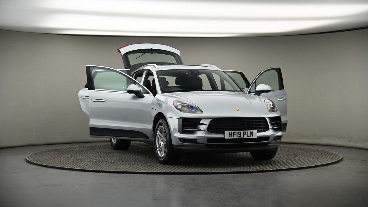 More views of Porsche Macan