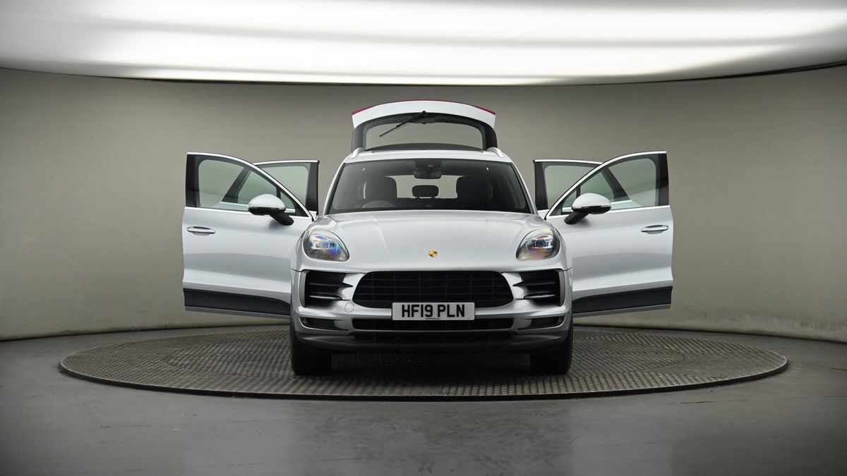 More views of Porsche Macan