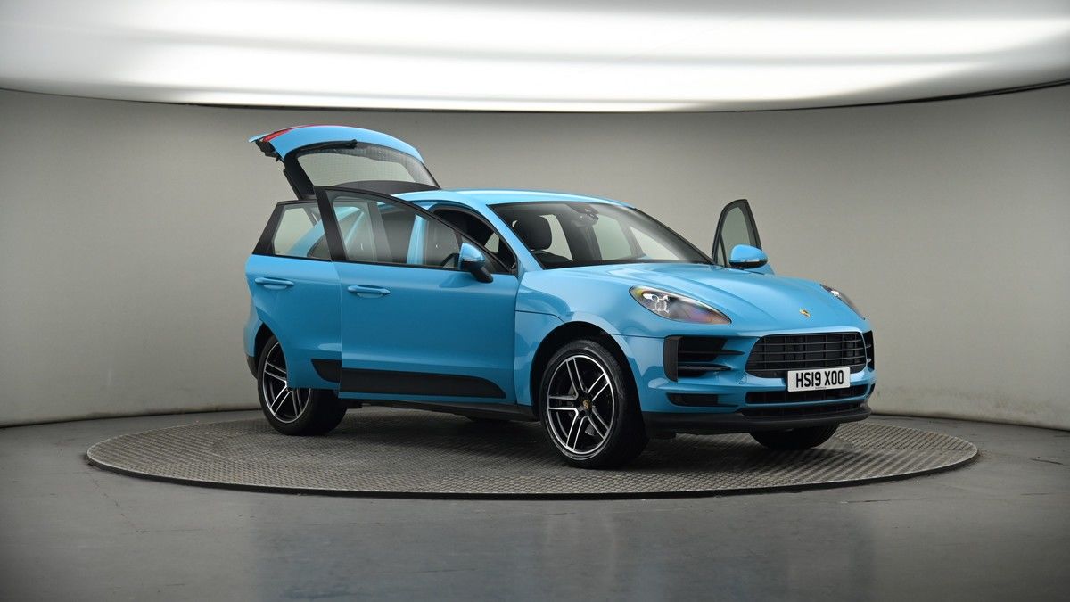 More views of Porsche Macan