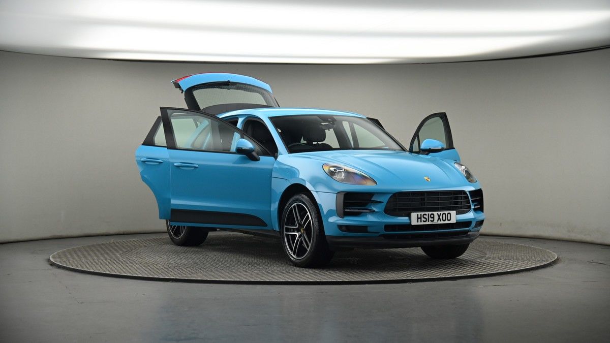 More views of Porsche Macan