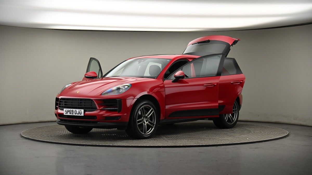 More views of Porsche Macan