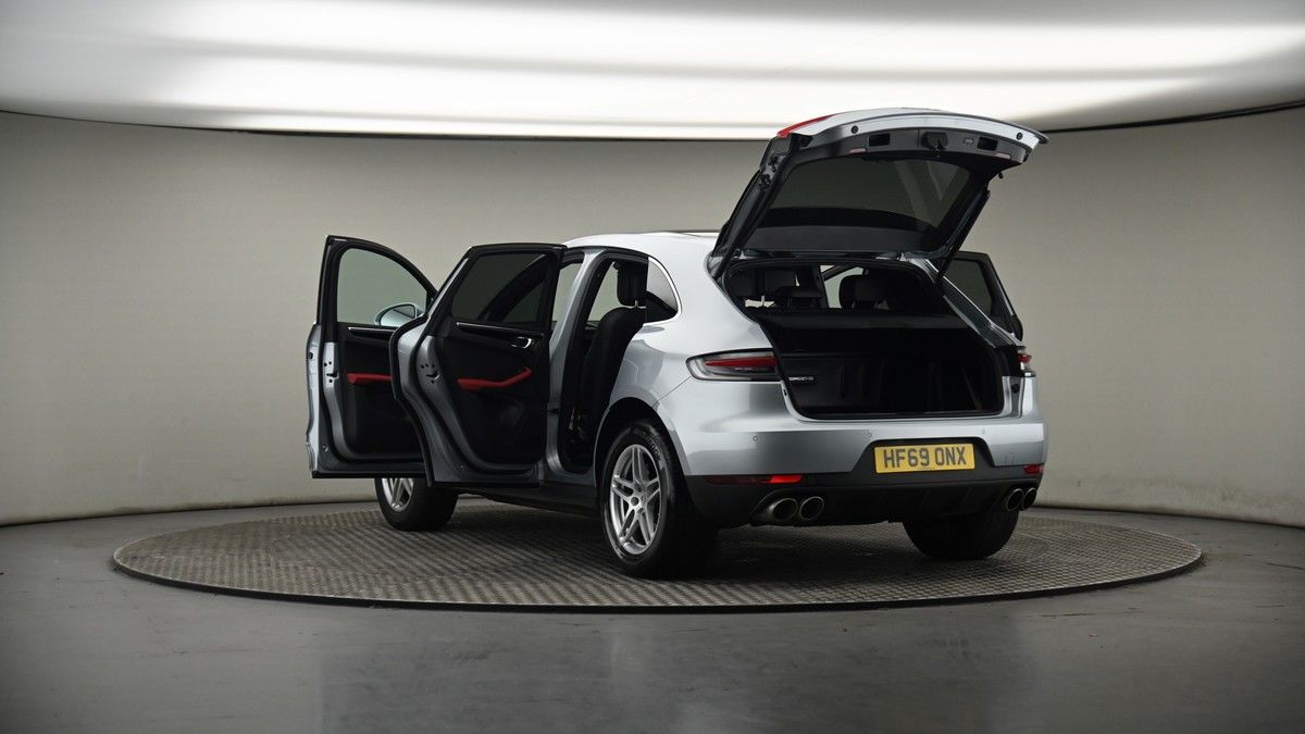 Porsche Macan Image 8