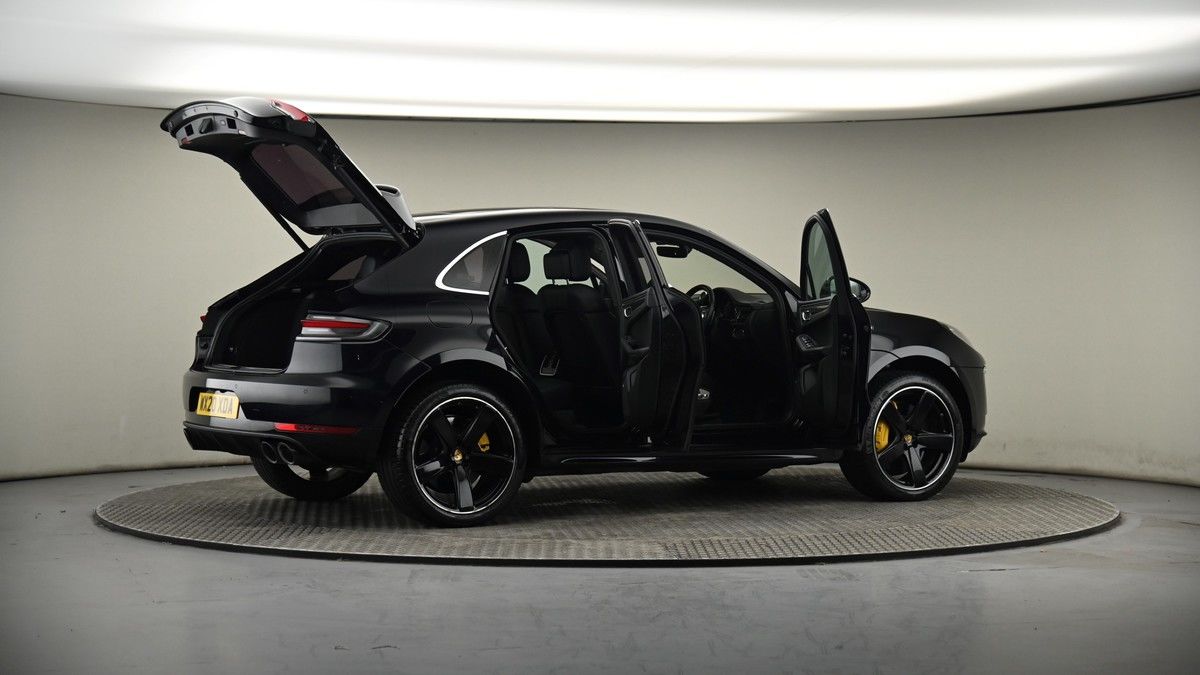 More views of Porsche Macan