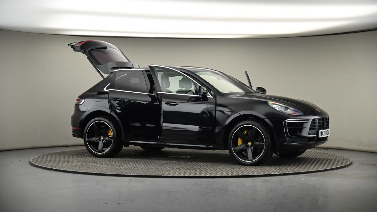 More views of Porsche Macan