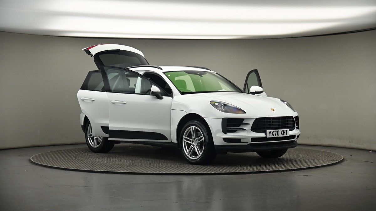 More views of Porsche Macan