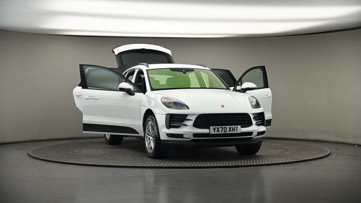 More views of Porsche Macan