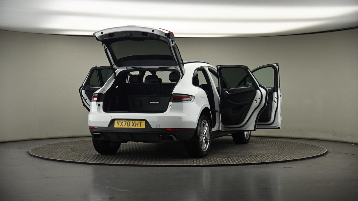 More views of Porsche Macan