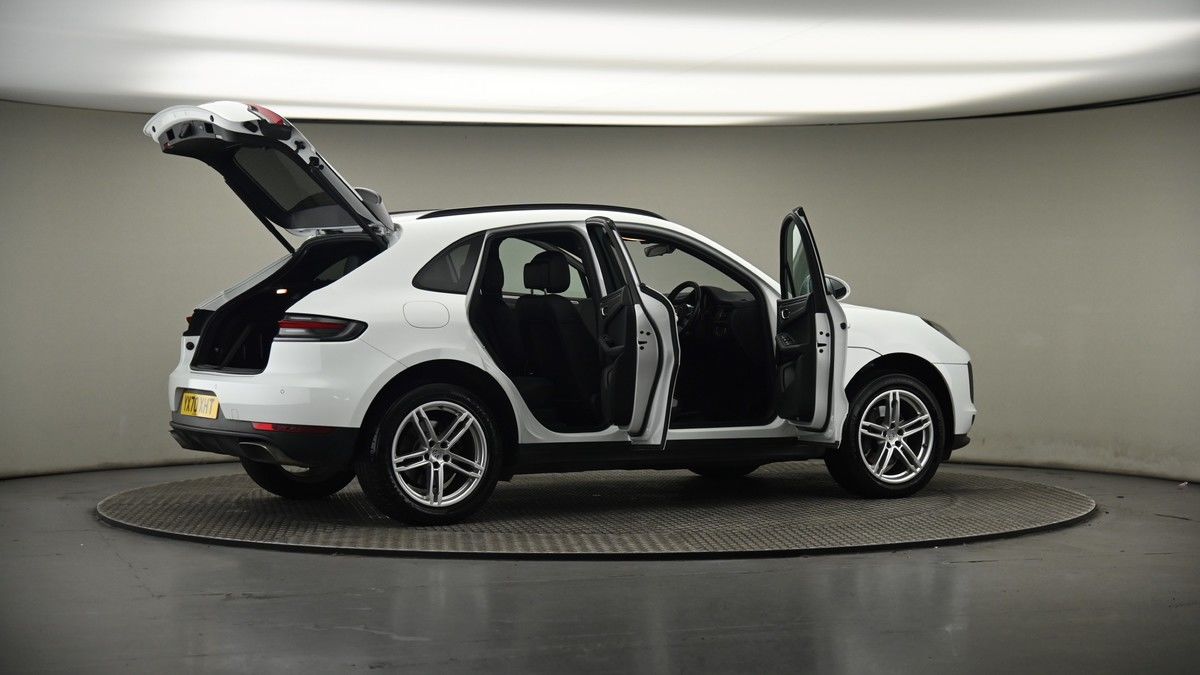 More views of Porsche Macan