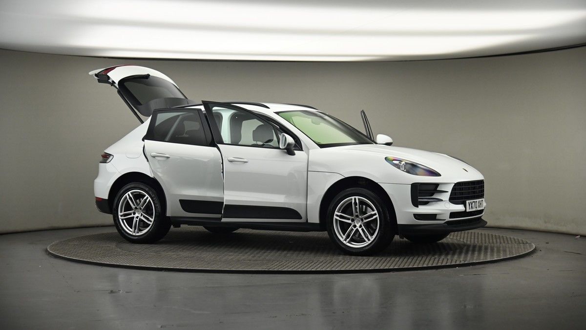 More views of Porsche Macan