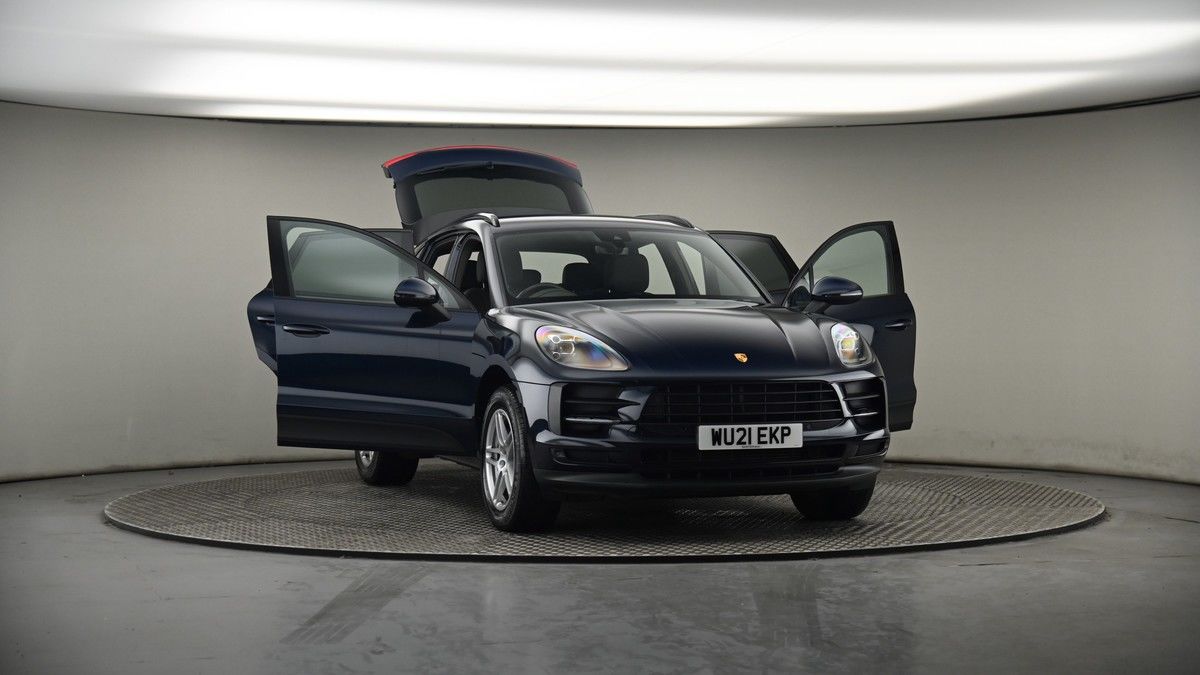 More views of Porsche Macan