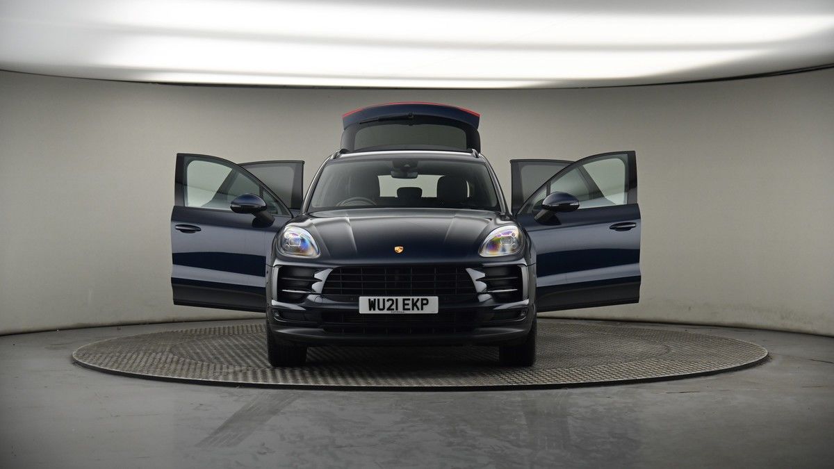 More views of Porsche Macan