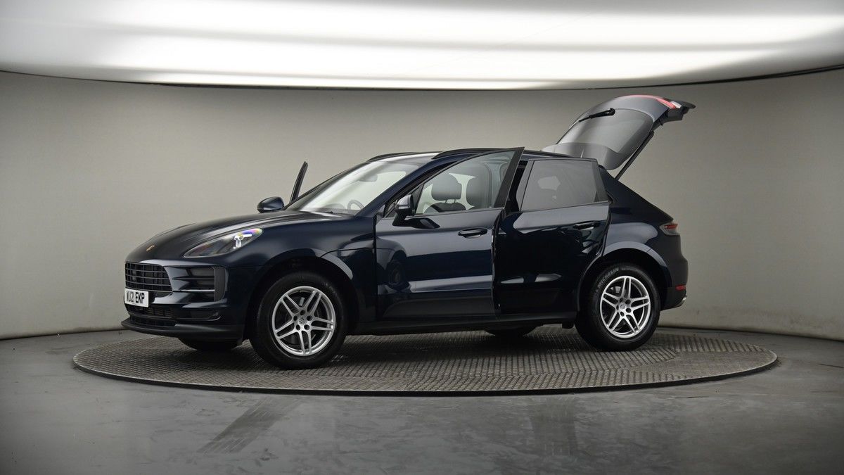 More views of Porsche Macan