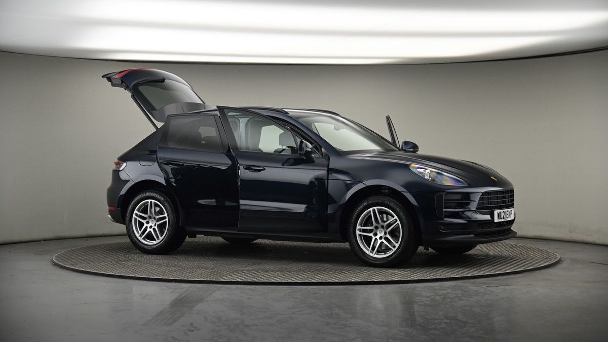 More views of Porsche Macan