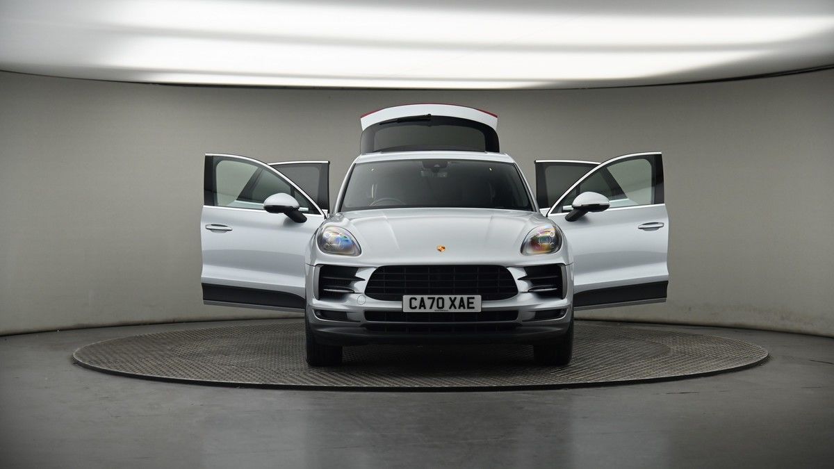 More views of Porsche Macan