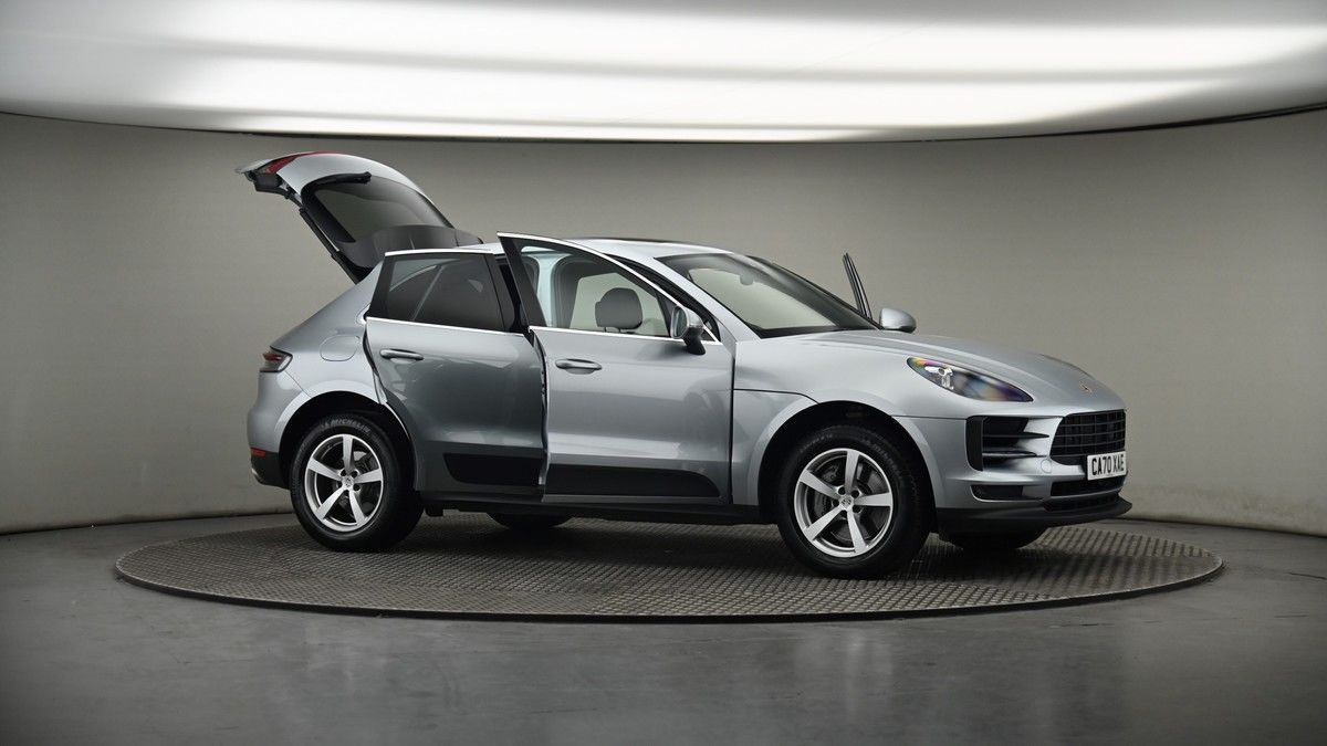 More views of Porsche Macan