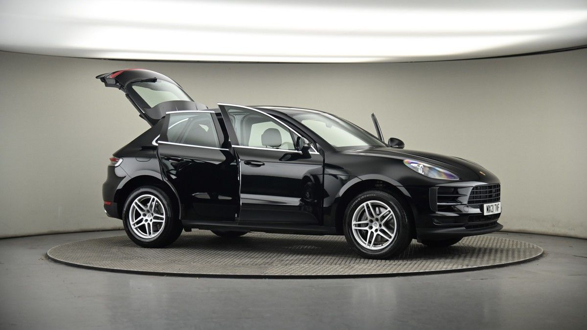 More views of Porsche Macan