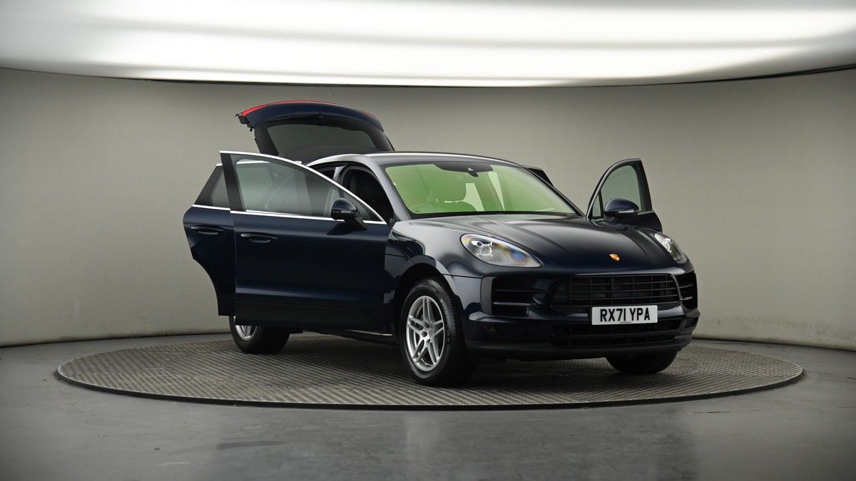 More views of Porsche Macan