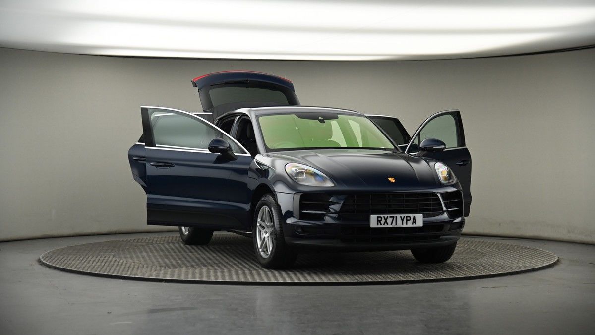 More views of Porsche Macan