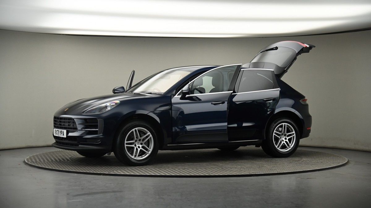 More views of Porsche Macan