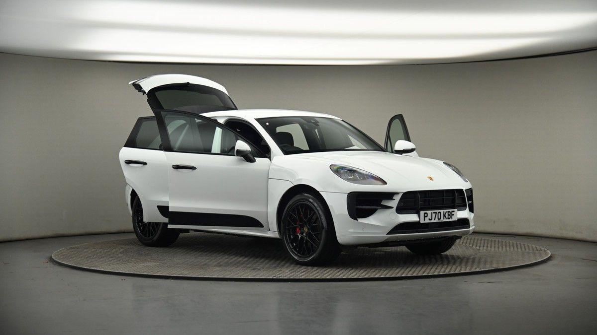 More views of Porsche Macan