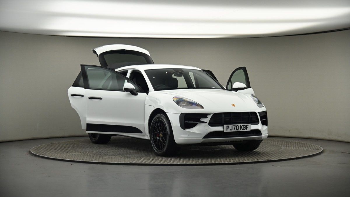 More views of Porsche Macan