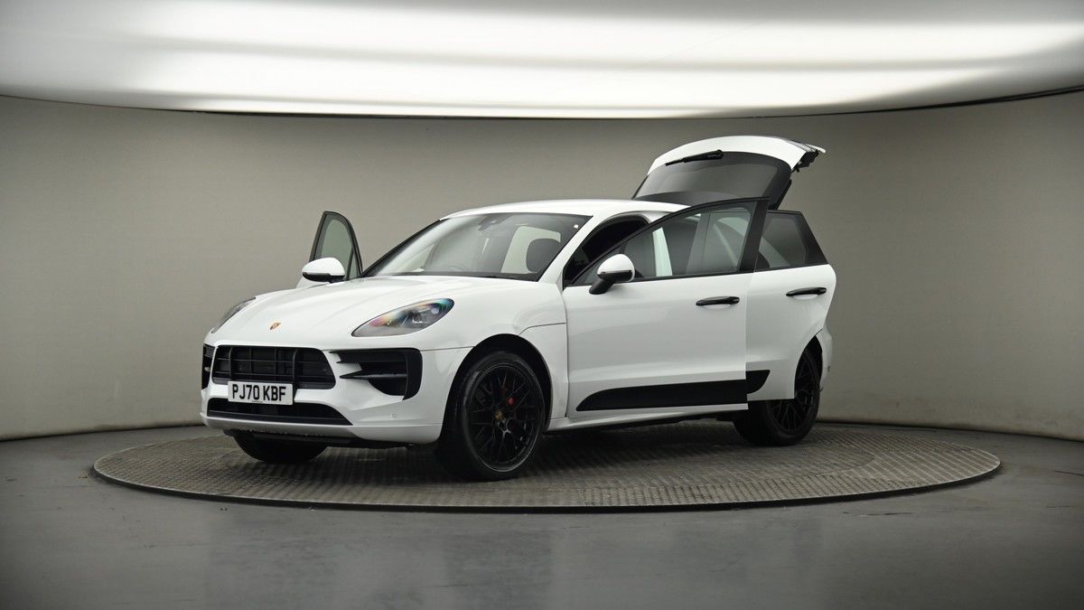 More views of Porsche Macan