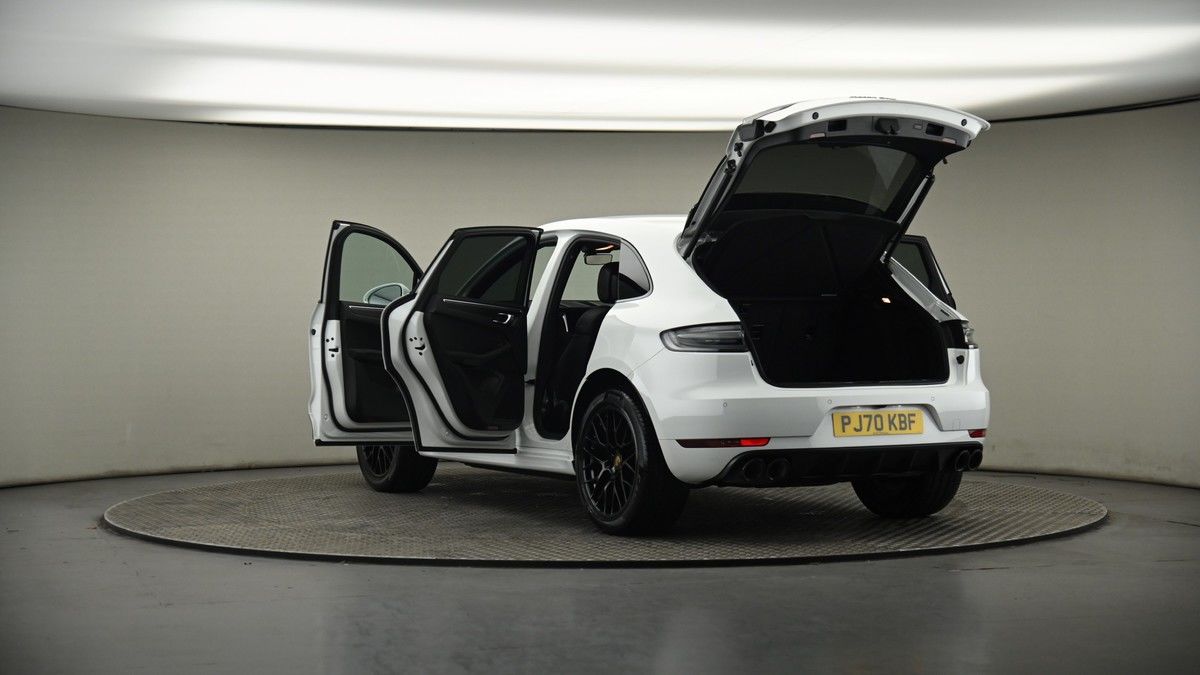 Porsche Macan Image 8