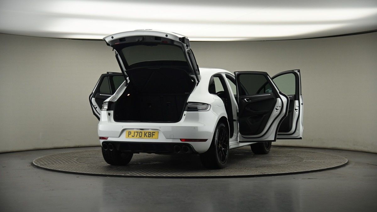 More views of Porsche Macan