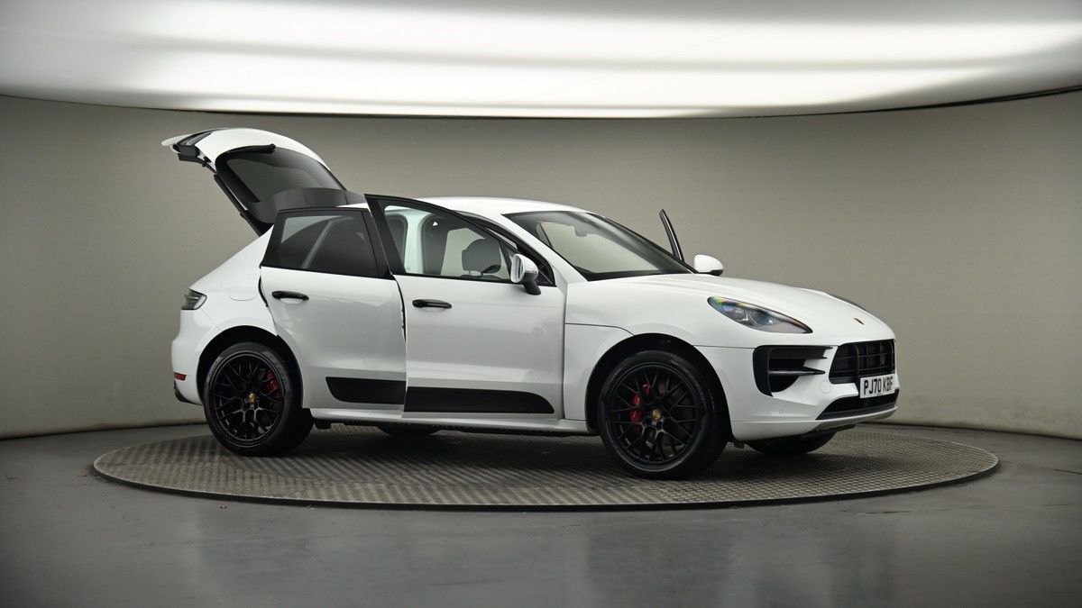 More views of Porsche Macan