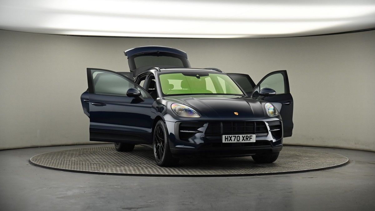 More views of Porsche Macan