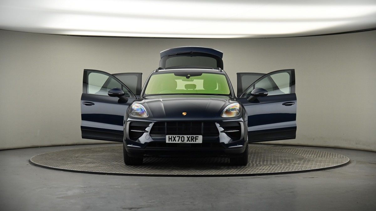 More views of Porsche Macan