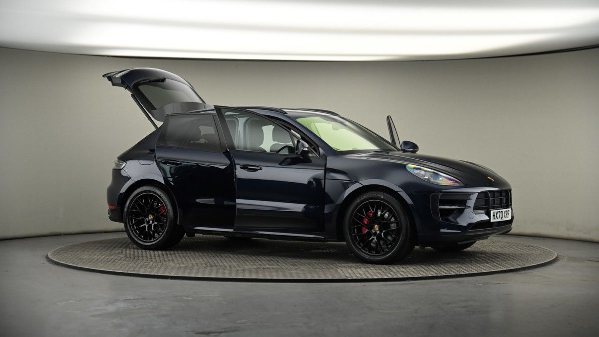 More views of Porsche Macan