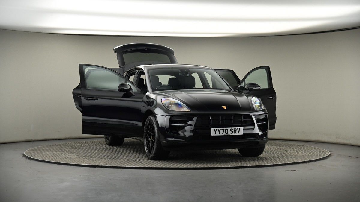 More views of Porsche Macan