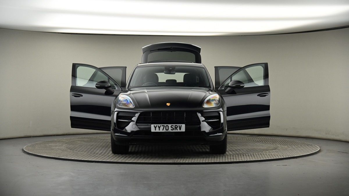 More views of Porsche Macan