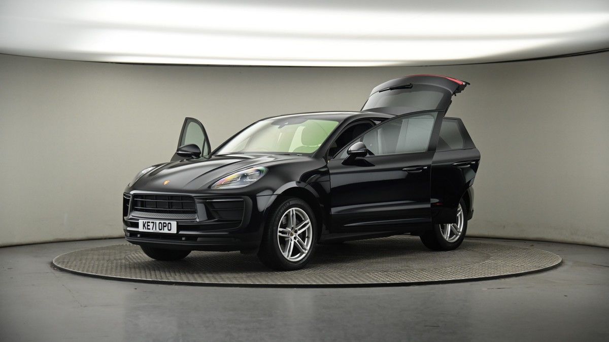 More views of Porsche Macan