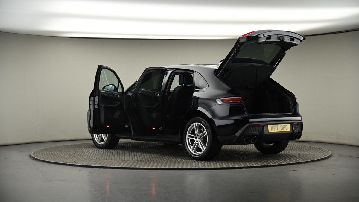 More views of Porsche Macan